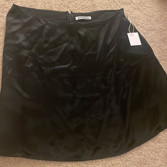 Reformation Benson Silk Skirt size 12 - Picture 5 of 11